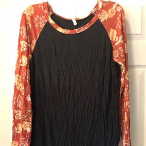 Floral sleeve raglan